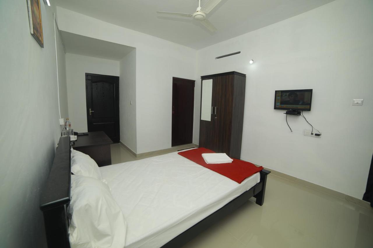 Meghna Residency Hotel Thiruvananthapuram Exterior photo