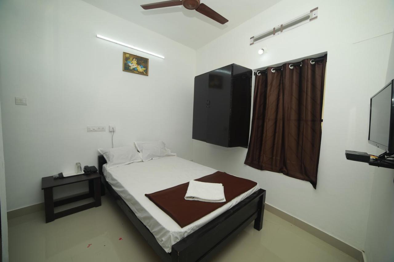 Meghna Residency Hotel Thiruvananthapuram Exterior photo