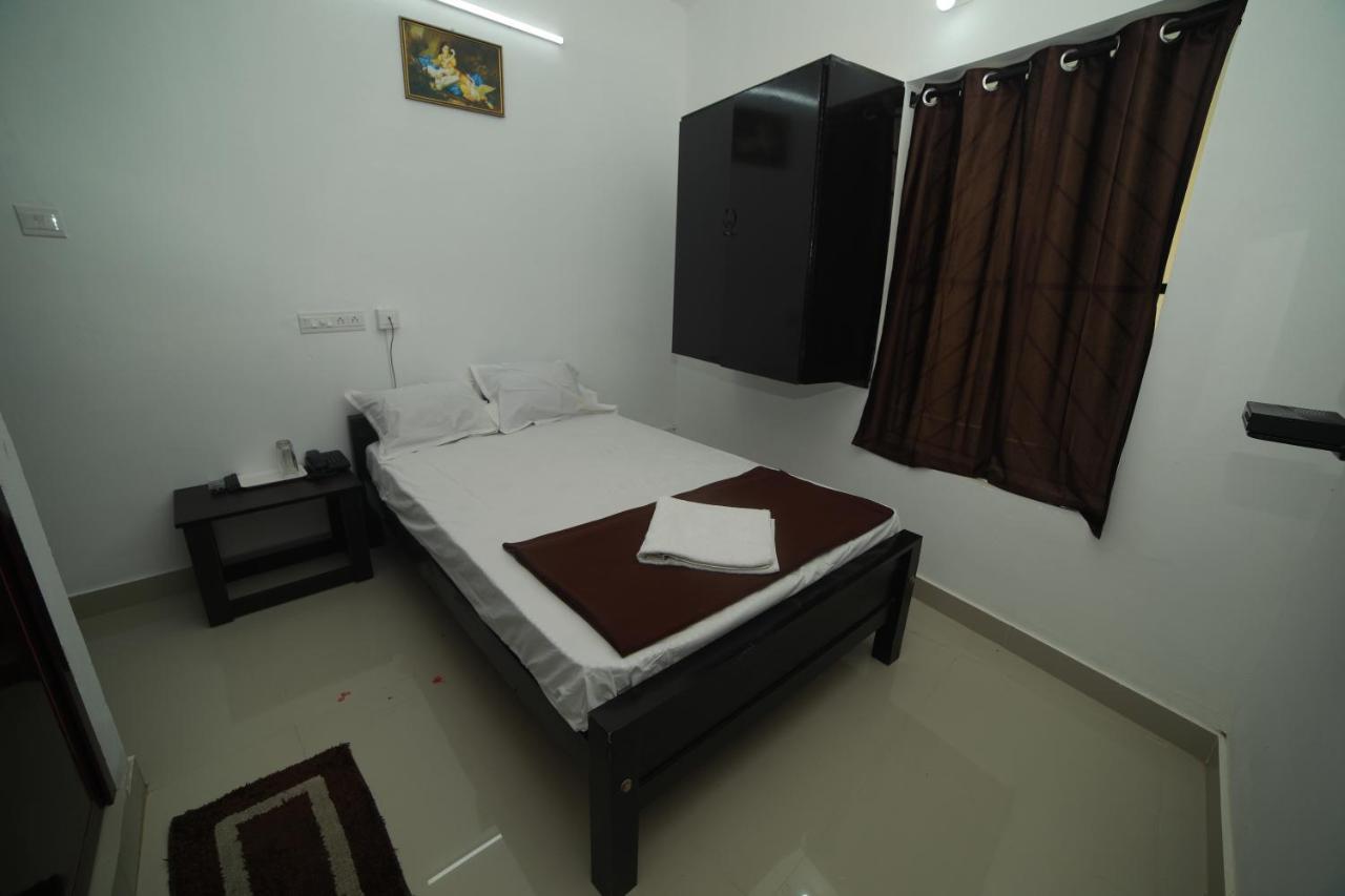 Meghna Residency Hotel Thiruvananthapuram Exterior photo