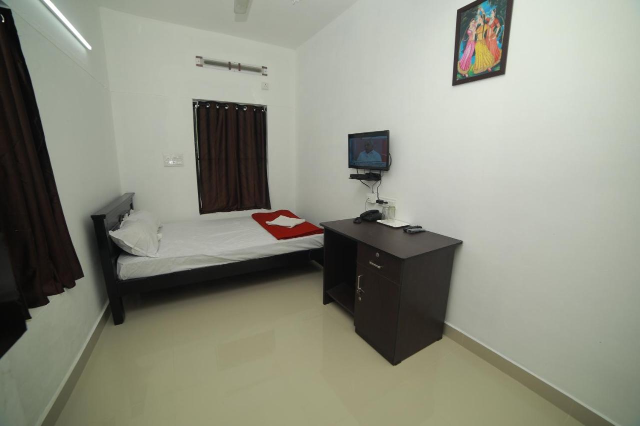 Meghna Residency Hotel Thiruvananthapuram Exterior photo