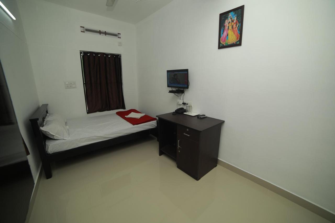 Meghna Residency Hotel Thiruvananthapuram Exterior photo