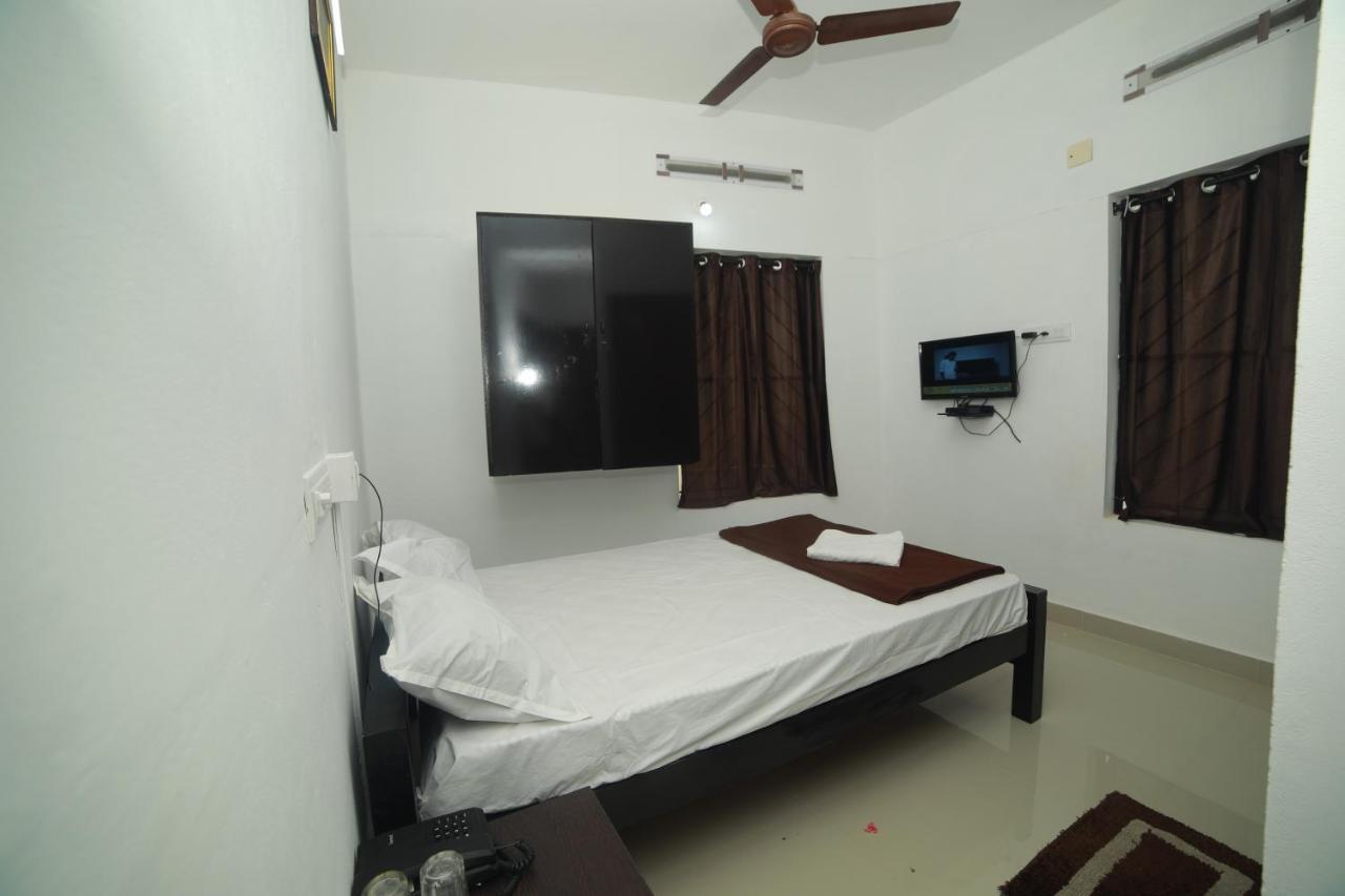 Meghna Residency Hotel Thiruvananthapuram Exterior photo
