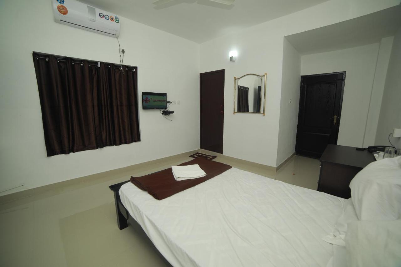 Meghna Residency Hotel Thiruvananthapuram Exterior photo