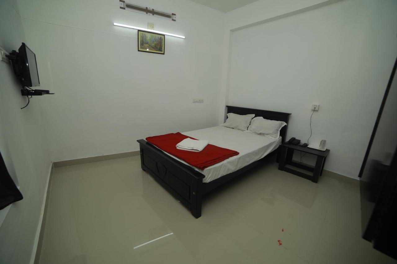 Meghna Residency Hotel Thiruvananthapuram Exterior photo